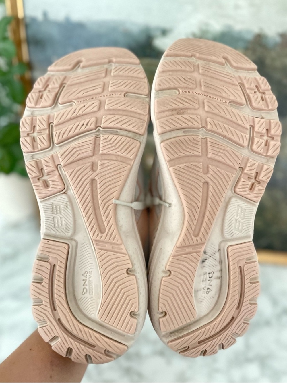 Brooks Running Shoes Adrenaline GTS 23 Crystal Gray Villa Size 9 - Picture 3 of 5